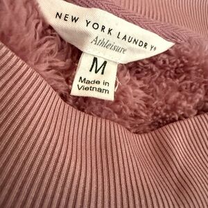 New York Laundry Mauve Athleisure Top
